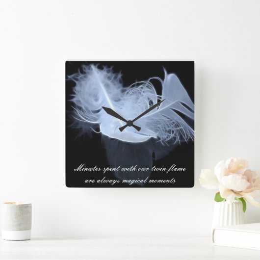ツインの炎の羽と反射 スクエア壁時計 (ホーム)
