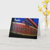 ツインはクラシックRTと同じだ。66!ハッピーバースデー カード (黄色い花)