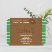 ツインズサッカースポーツベビーシャワー招待状 招待状 (スタンド正面)