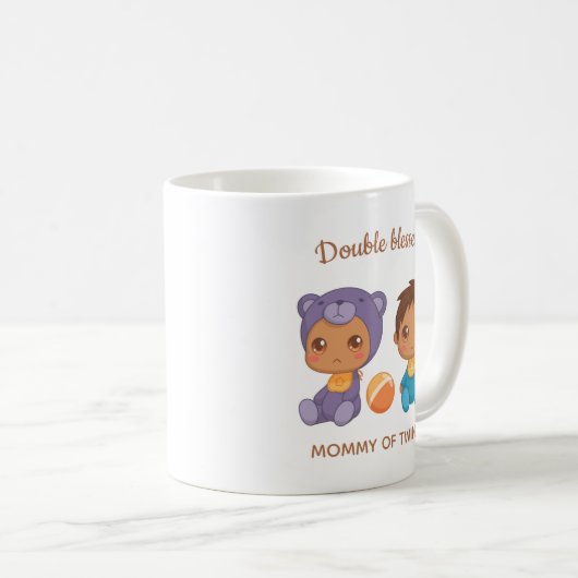 ツインズマザー男の赤ちゃんベアージャンプスーツ コーヒーマグカップ (正面右)