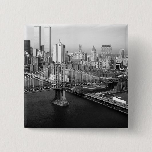 ツインタワー: 1991年 缶バッジ (正面)