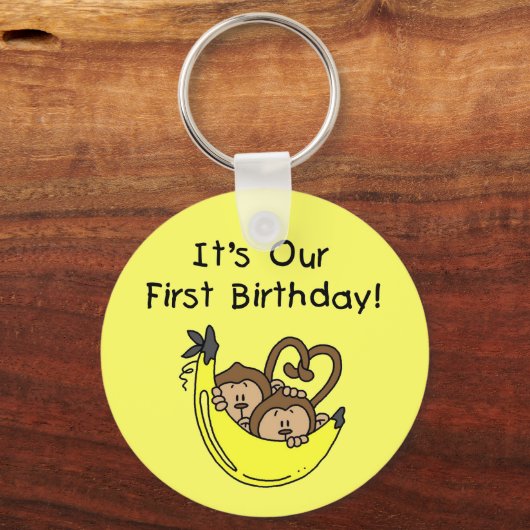ツインボーイズ誕生日のサルTシャツとギフト キーホルダー (正面)