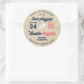 ツイン又は兄弟姉妹野球ダブルヘッダー誕生日 ラウンドシール (バッグ)