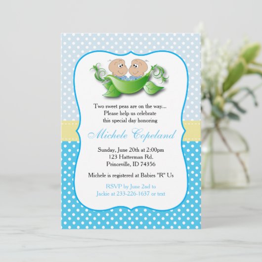 ツイン男の赤ちゃんシャワー – ポッド内の2つの豆 招待状 (スタンド正面)