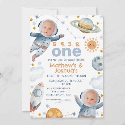 ツイン・ボーイズのまわりに最初の日帰り1回目の誕生日 招待状 (正面)