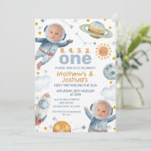 ツイン・ボーイズのまわりに最初の日帰り1回目の誕生日 招待状 (スタンド正面)