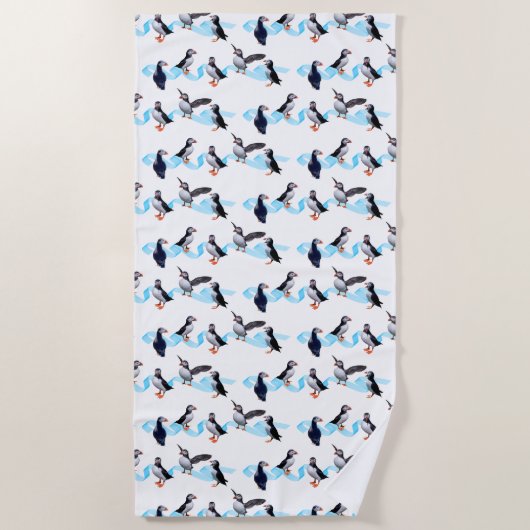 ツノメドリのパーティーのビーチタオル(色を選んで下さい) ビーチタオル (正面)