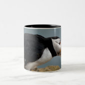 ツノメドリの組のマグ ツートーンマグカップ (中央)