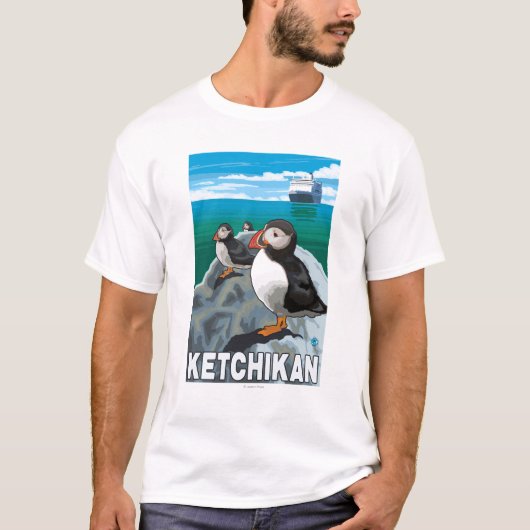 ツノメドリ及び遊航船- Ketchikan、アラスカ Tシャツ (正面)