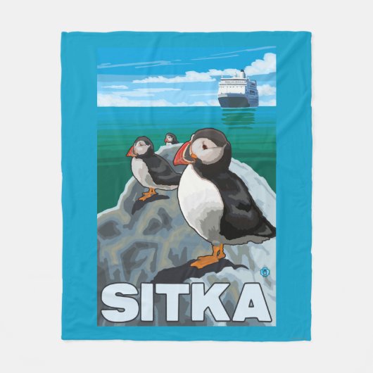 ツノメドリ及び遊航船- Sitka、アラスカ フリースブランケット (正面)