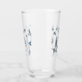 ツバメの飛んでいる群れイラストレーション タンブラーグラス (左)