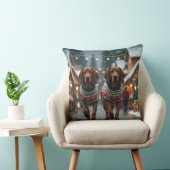 ツリウォーカー・クーンハウンドの犬のクリスマスと雪 クッション (椅子)