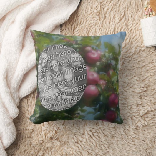 ツリーの赤いリンゴ絵画あなたの写真を追加 クッション (ブランケット)