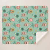 ツリーパターン上の猫オーナメント シェルパブランケット (正面(横))