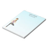 ツリーポーズのヨガウーマン及びヨガインストラクター文字 ノートパッド (回転)