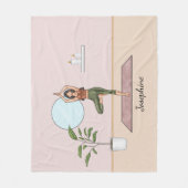 ツリーポーズヨガヴィクシャサナウィメンズ名前をカスタムする フリースブランケット (正面)