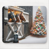 ツリー付きクリスマスホース納屋 マウスパッド (正面)