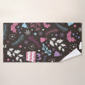 ツリー、雪、ギフトとクリスマスシームレスなパターン バスタオル (バスタオル)