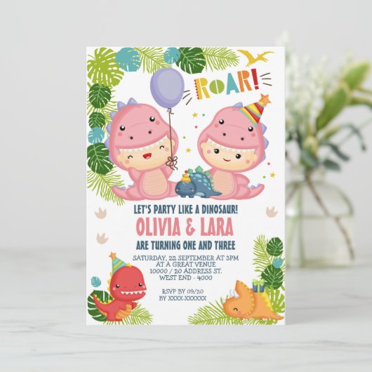 ツーガールズ恐竜ジョイント誕生日招待状 招待状 (スタンド正面)