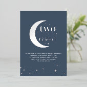 ツーザムーンブルーネイビー誕生日シルバー 箔招待状 (立ち正面)