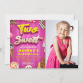ツースウィート – ガール誕生日付き写真招待状 招待状 (正面)