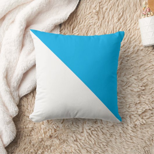 ツートン斜めブライトブルーThrow Pillow クッション (ブランケット)