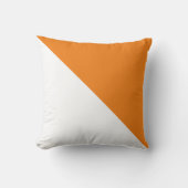ツートーンダイアゴナルオレンジ装飾用クッション クッション (正面)