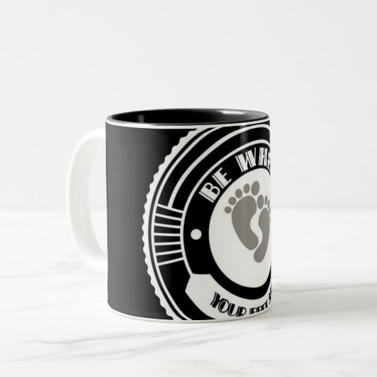 -ツートーンマグあなたの足があるところでがあって下さい ツートーンマグカップ (正面左)