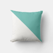 ツートーン対角ライトティール（緑がかった色）装飾用クッション クッション (正面)