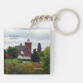 ツーハーバーライトハウス&ボートアクリルキーチェーン キーホルダー (裏面)