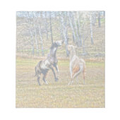 ツーピントよくはしゃぐウマ絵を描ーズウマ科のアートデザイン ノートパッド (正面)