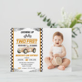 ツーファスト レース カー ボーイ 2歳の誕生日パーティーの写真 招待状 (スタンド正面)