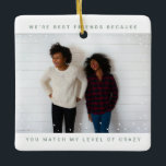 ツーフォトセージ最高のグリーンフレンドスノーフォールホリデー セラミックオーナメント<br><div class="desc">2つのフォトミニマルオーガニックリストニュートラルセージ緑の色最高の友人の雪の秋クリスマスの休日セラミックオーナメント</div>