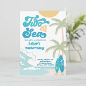 ツー ザ シー レトロ サーフボード ビーチ 2歳の誕生日 招待状 (スタンド正面)