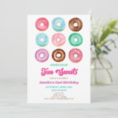 ツー・スウィート・ドーナツ・スプリンクルズ 2歳の誕生日パーティー 招待状 (スタンド正面)