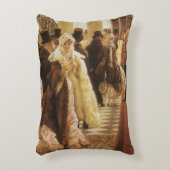 ティソによる「ファッションの女」、ビクトリア時代のヴィンテージアート アクセントクッション (正面(垂直))