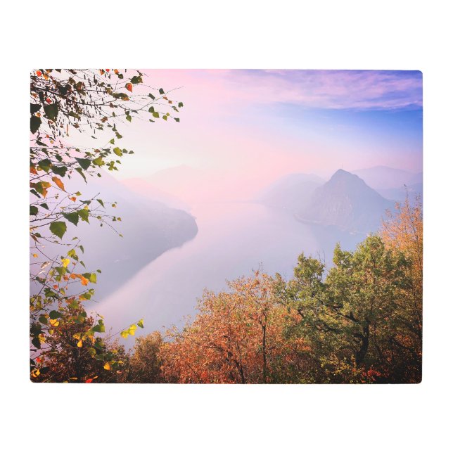 ティチーノ，スイス：モンテ・ブレからのビュー メタルプリント (正面)