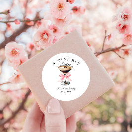 ティニは少し年上のマルティニの誕生日パーティー ラウンドシール