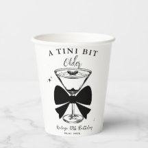 ティニは少し年上のマルティニの誕生日パーティー