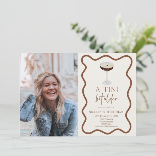 ティニは少し年上の表現式マルティニ誕生日パーティー 招待状 (スタンド正面)