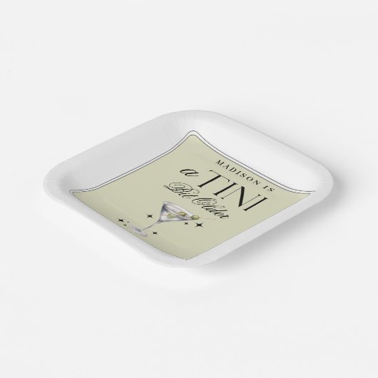 ティニビットより年上のマルティニオリーブ誕生日 ペーパープレート (傾斜あり)