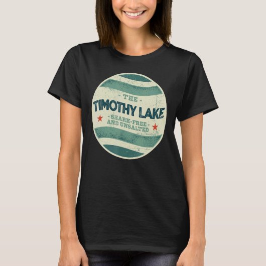 ティモシー湖シャークフリーと無塩キャンピングオレゴ Tシャツ (正面)