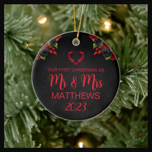 ティルデス私たちパートゴシックムーディブラックとレッド セラミックオーナメント