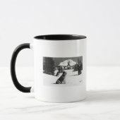 ティンバーラインロッジとオーナーズレディ マグカップ (左)