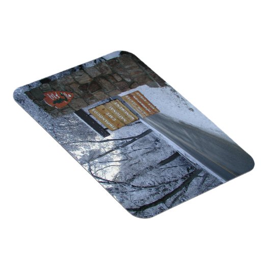 ティンパノゴス洞窟国立記念物冬サイン マグネット (右側)