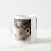 ティーカップでブーツをする コーヒーマグカップ (正面左)