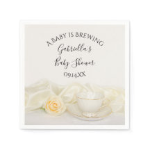 ティーカップと白バラベビーが醸造シャワー