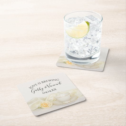 ティーカップと白バラ結婚の愛が醸造 スクエアペーパーコースター (インサイチュ)