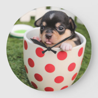ティーカップのチワワの子犬 ラージ壁時計