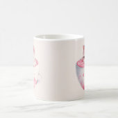 ティースカップでかわいい白ピンクの猫(3) コーヒーマグカップ (中央)